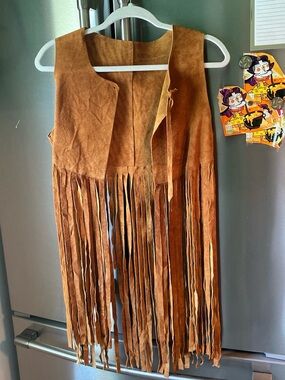 Vintage 1960-70’s Brown Suede Fringe Vest ✌️